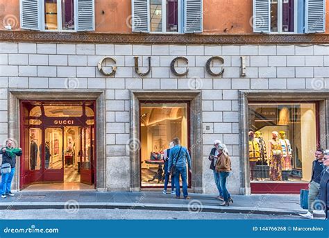 gucci store in rome